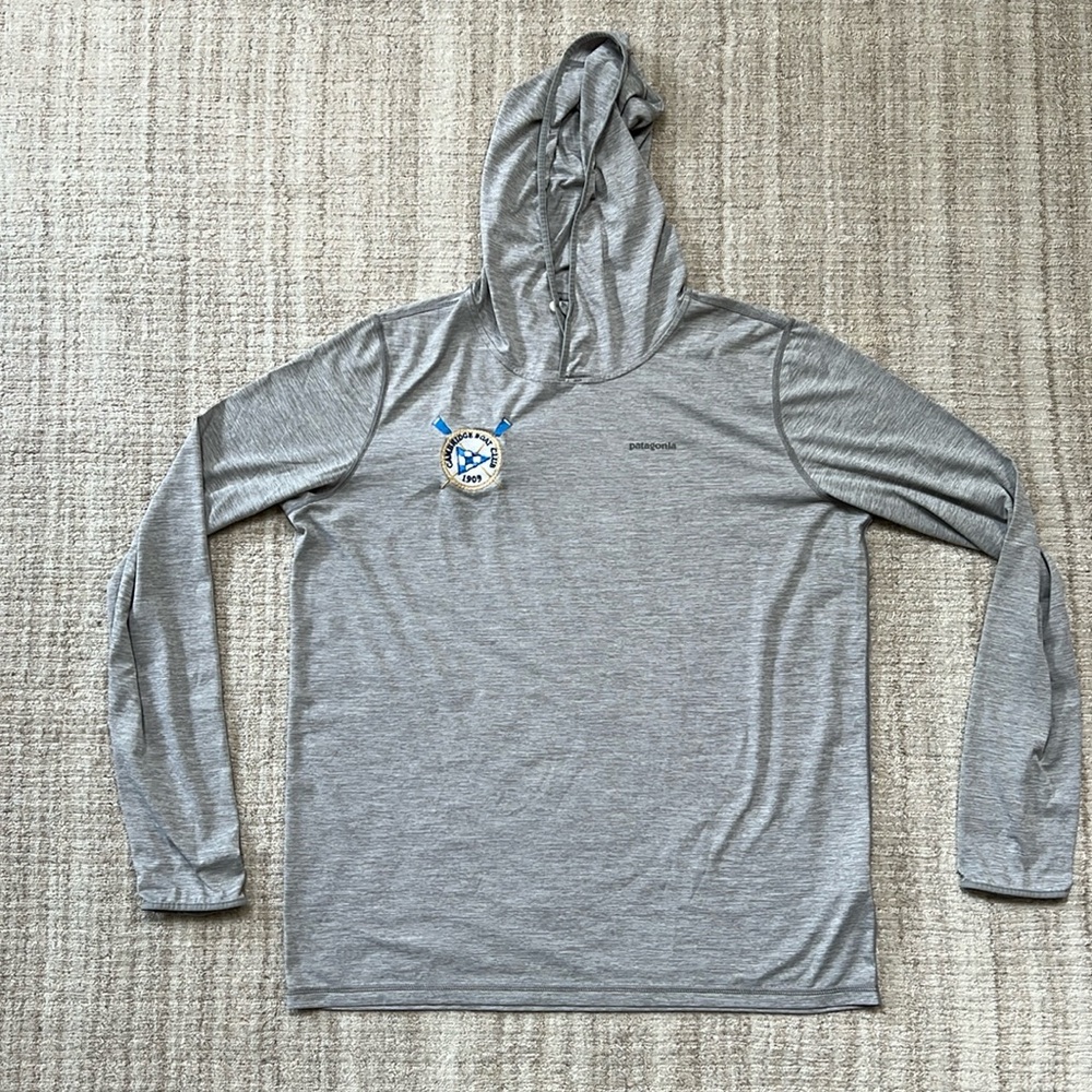 Patagonia long sleeved athletic top - M